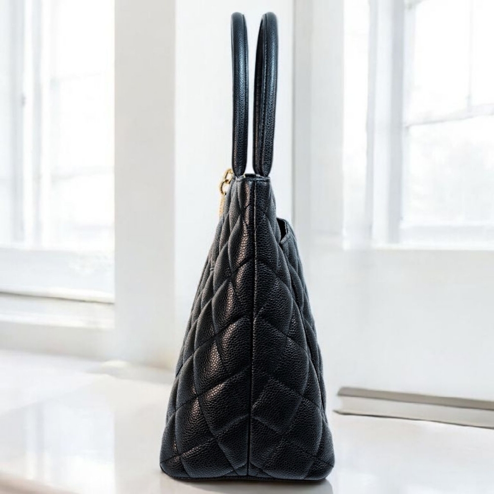✨️Authentic Chanel Black Medallion Caviar Leather Tote Bag (Excellent Condition) - Picture 11 of 16